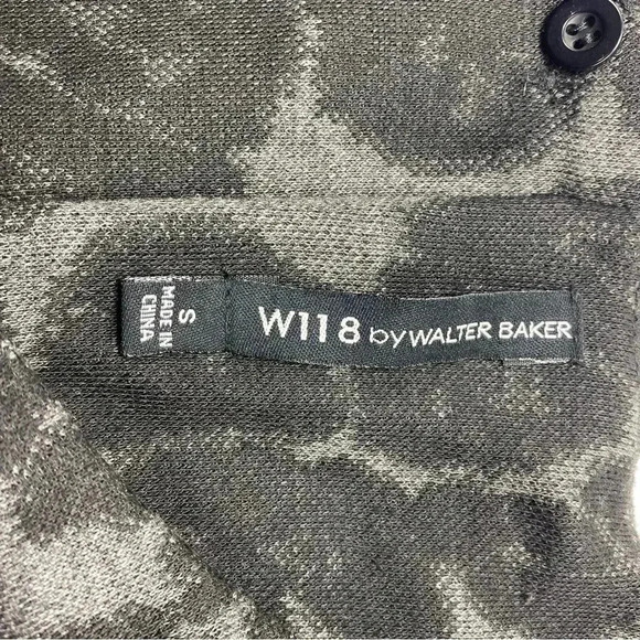 W118 Walter Baker animal print cheetah mobwife black and grey zip up blouse top - Picture 5 of 5